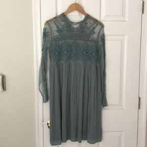 Green lace dress midi length